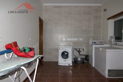 Negócio para Venda em Rebordãos