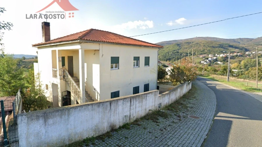 Negócio para Venda em Rebordãos