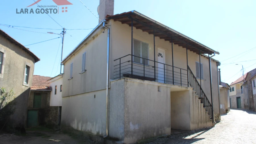 Moradia T2 para Venda em Espadanedo, Edroso, Murçós e Soutelo Mourisco