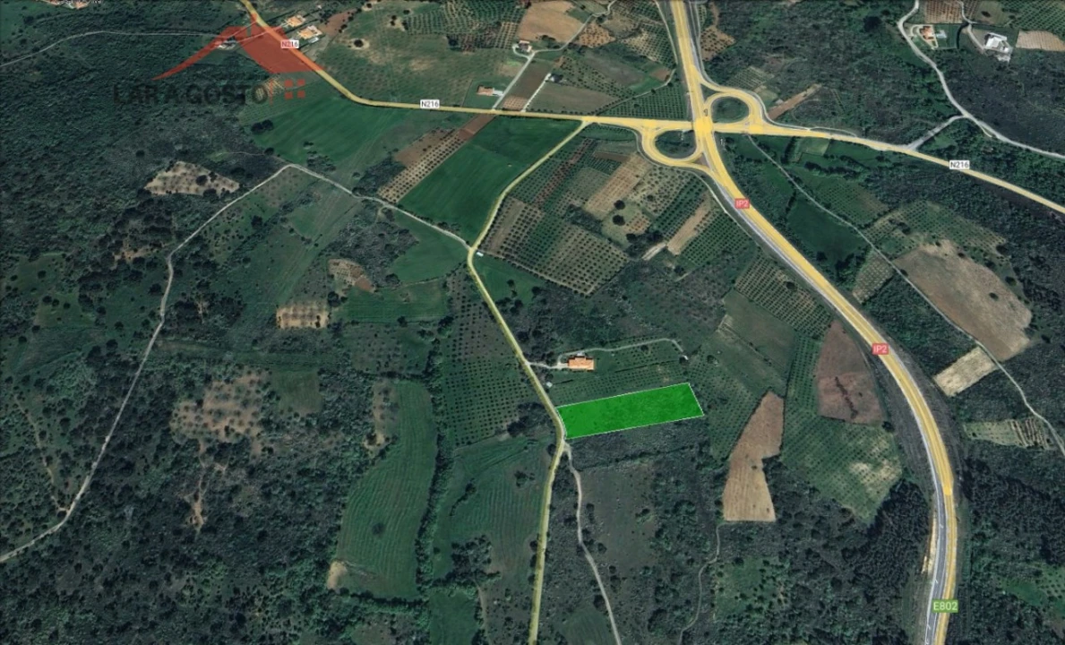 Terreno para Venda em Amendoeira Foto 1