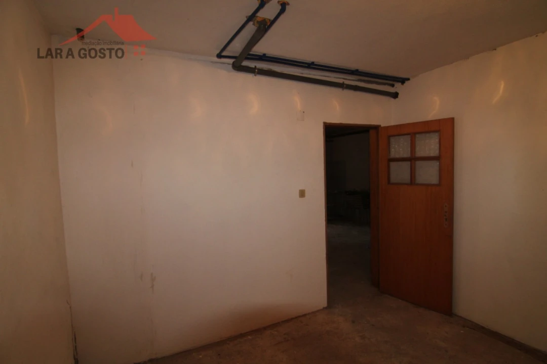Moradia T4 para Venda em Salselas Foto 27