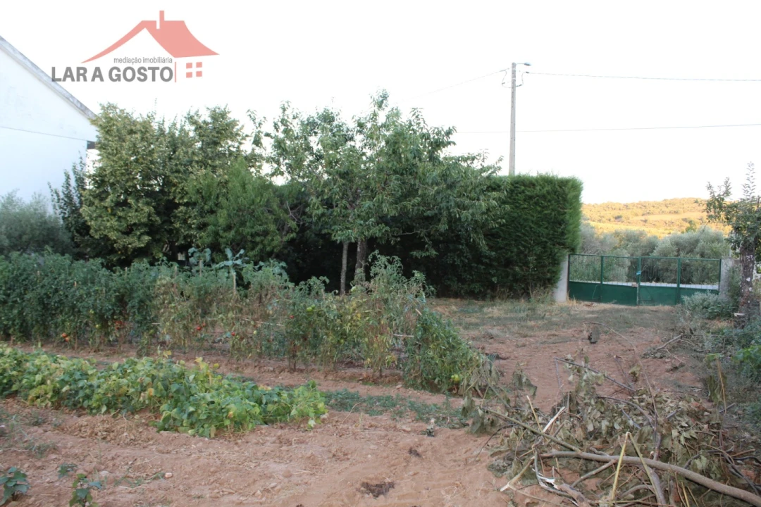 Moradia T4 para Venda em Salselas Foto 42