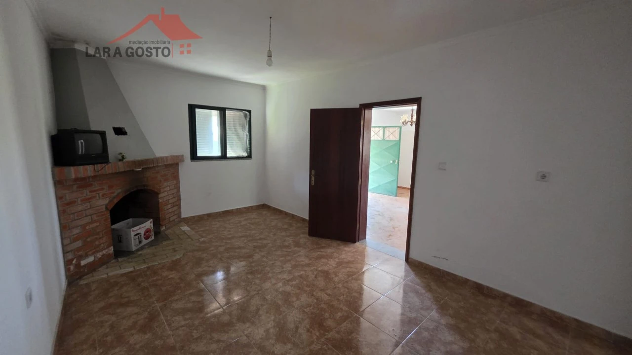 Moradia T3 para Venda em Cortiços Foto 7