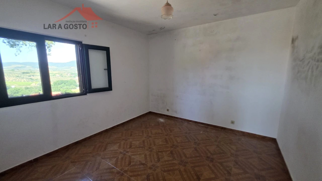 Moradia T3 para Venda em Cortiços Foto 11