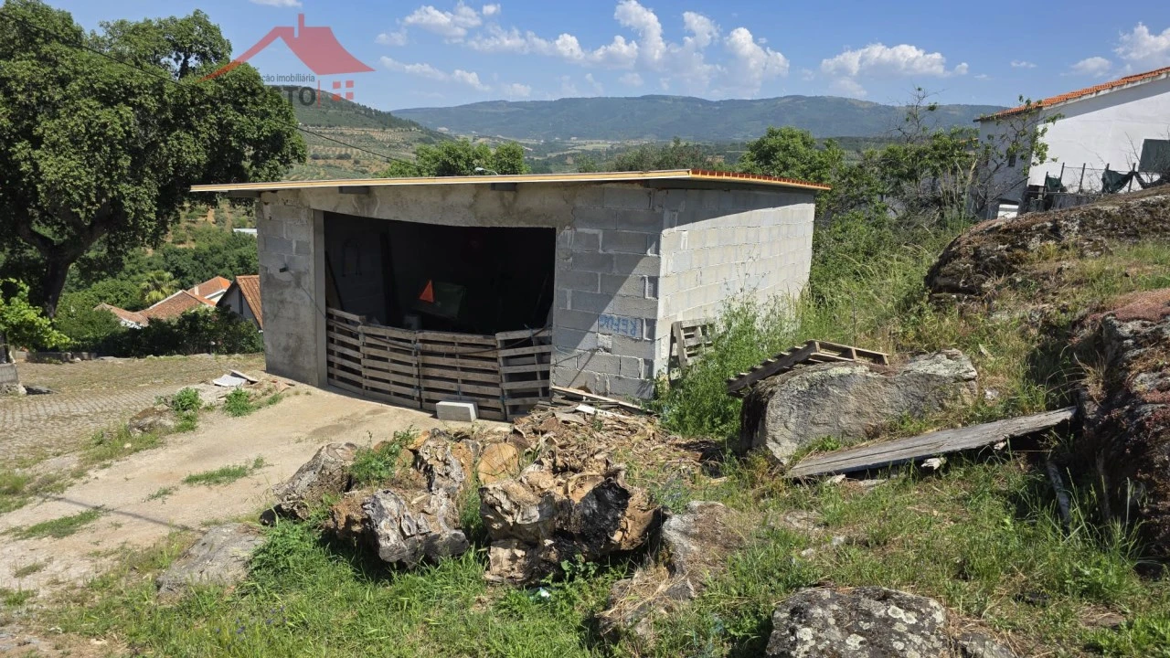 Moradia T3 para Venda em Cortiços Foto 13