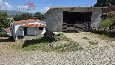Moradia T3 para Venda em Cortiços