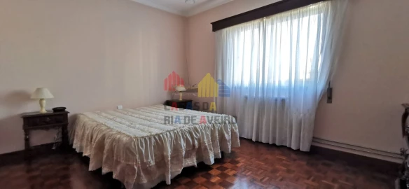 Moradia T4 para Venda em Monte