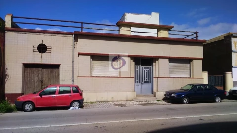 Terreno P/ Prédio para Venda em Quelfes