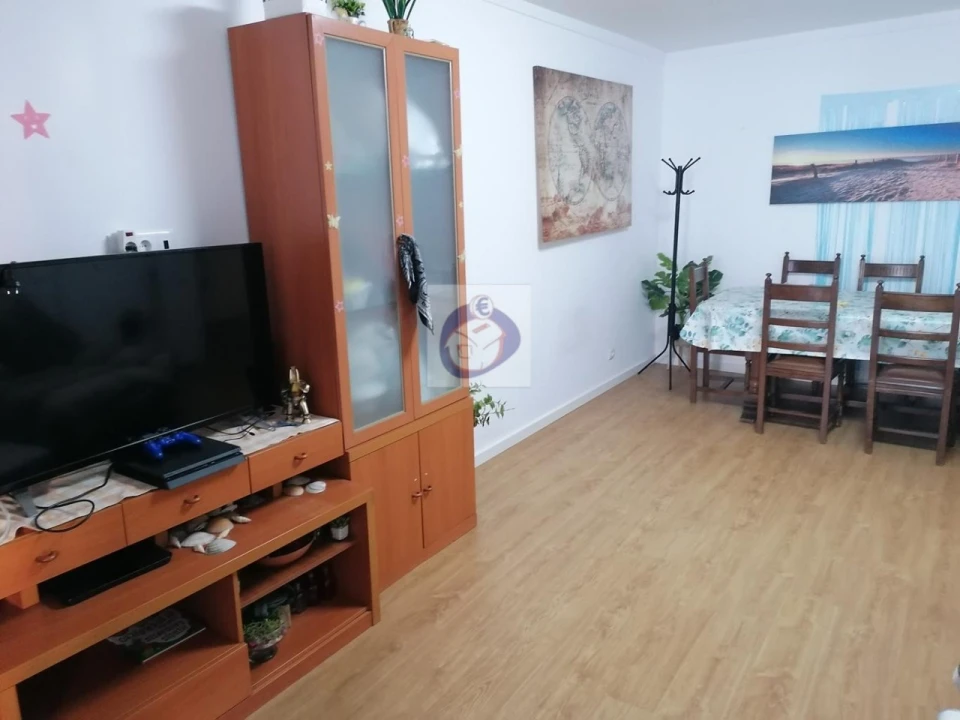 Apartamento T2 para Venda em Olhão Foto 4