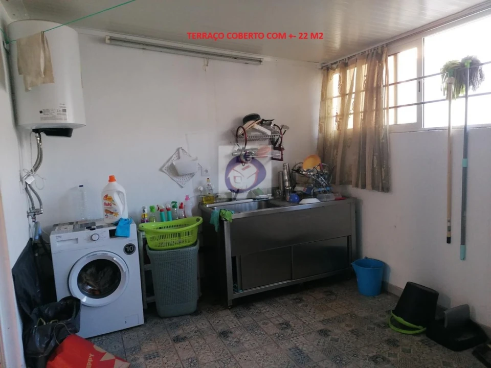 Apartamento T2 para Venda em Olhão Foto 10