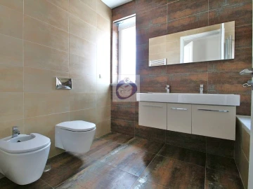 Quinta T5 para Venda em Olhão