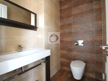 Quinta T5 para Venda em Olhão