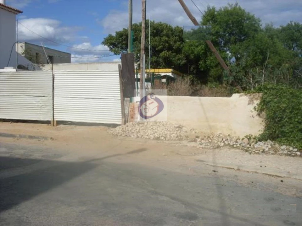 Terreno para Venda em Moncarapacho e Fuseta Foto 1