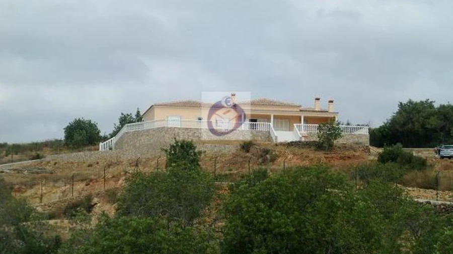 Quinta T4 para Venda em Pechão