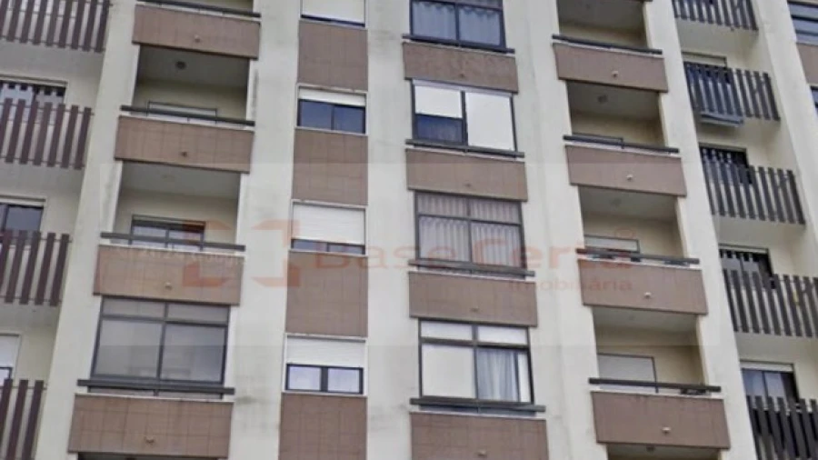 Loja para Venda em Póvoa de Santa Iria e Forte da Casa