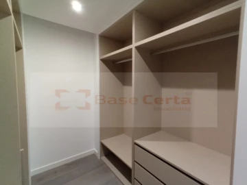Quinta T4 para Venda em Corroios