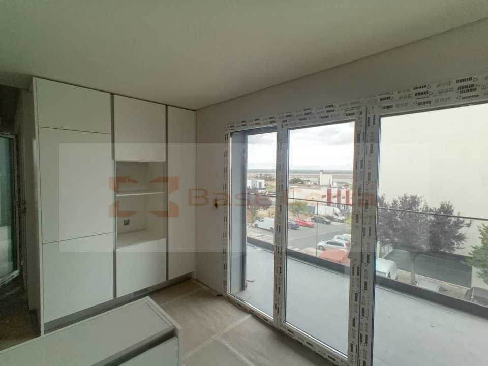 Apartamento T2 para Venda em Santa Iria de Azoia, São João da Talha e Bobadela Foto 3