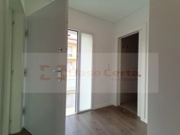 Moradia T5 para Venda em Pontinha e Famões