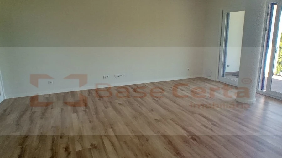 Apartamento T3 para Venda em Almada, Cova da Piedade, Pragal e Cacilhas