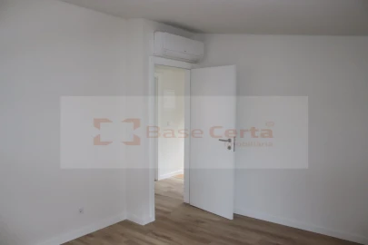 Apartamento T3 para Venda em Almada, Cova da Piedade, Pragal e Cacilhas