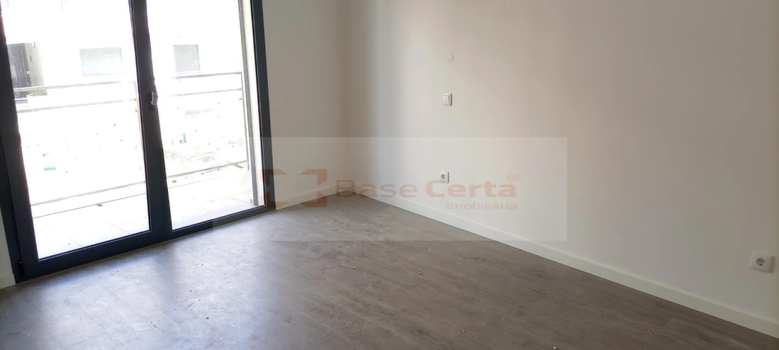 Apartamento T3 para Venda em Corroios Foto 24