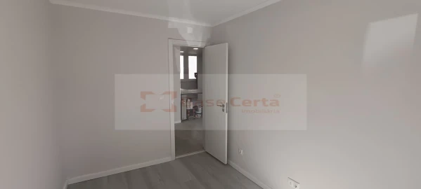 Apartamento T2 para Venda em Benfica