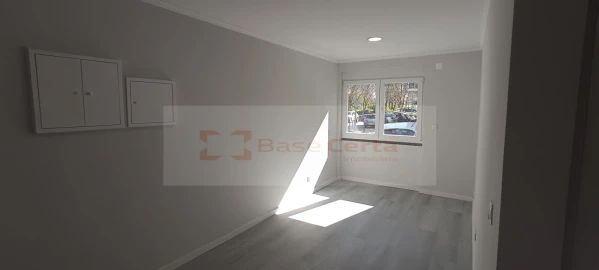 Apartamento T2 para Venda em Benfica