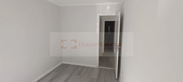 Apartamento T2 para Venda em Benfica