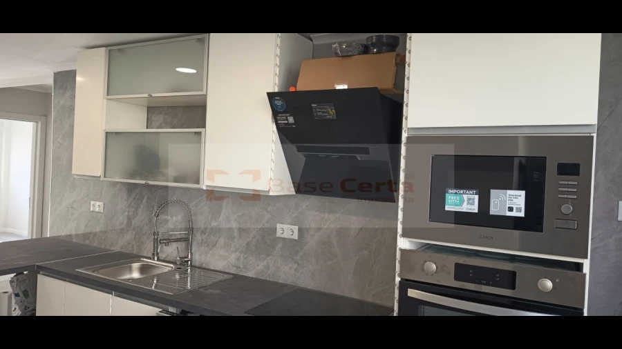 Apartamento T2 para Venda em Benfica