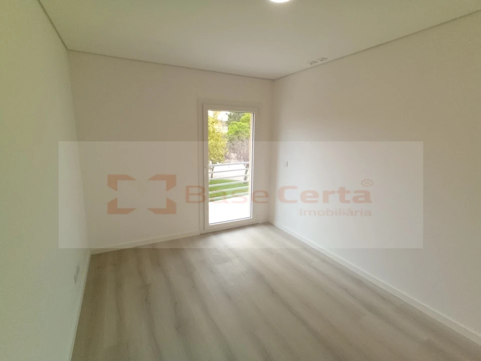 Apartamento T3 para Venda em Vialonga Foto 12