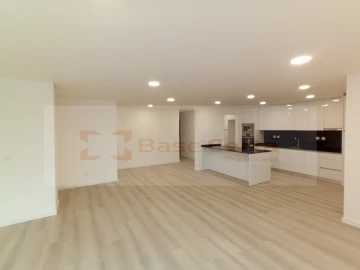 Apartamento T3 para Venda em Vialonga