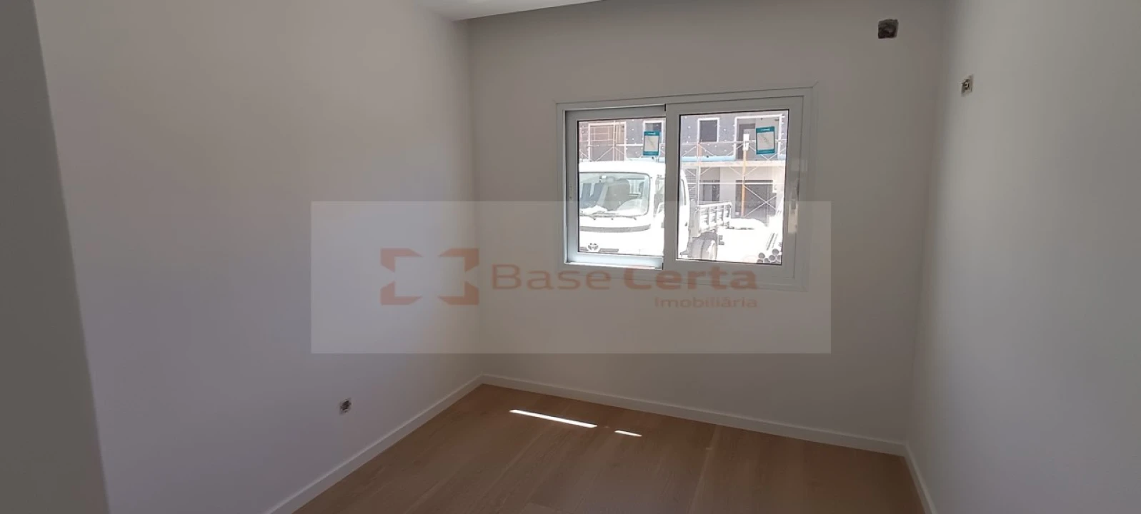 Apartamento T2 para Venda em Azambuja Foto 6