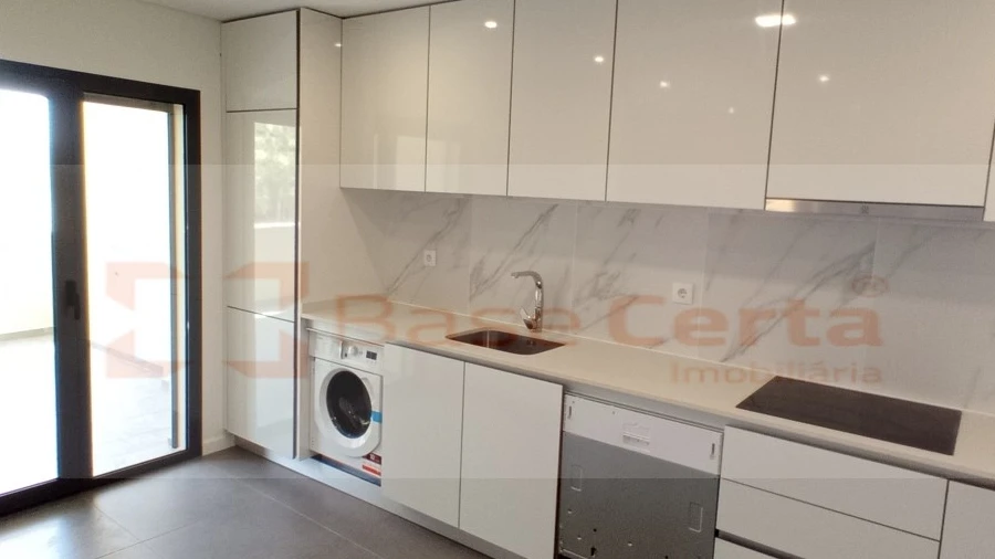 Apartamento T1 para Venda em Corroios
