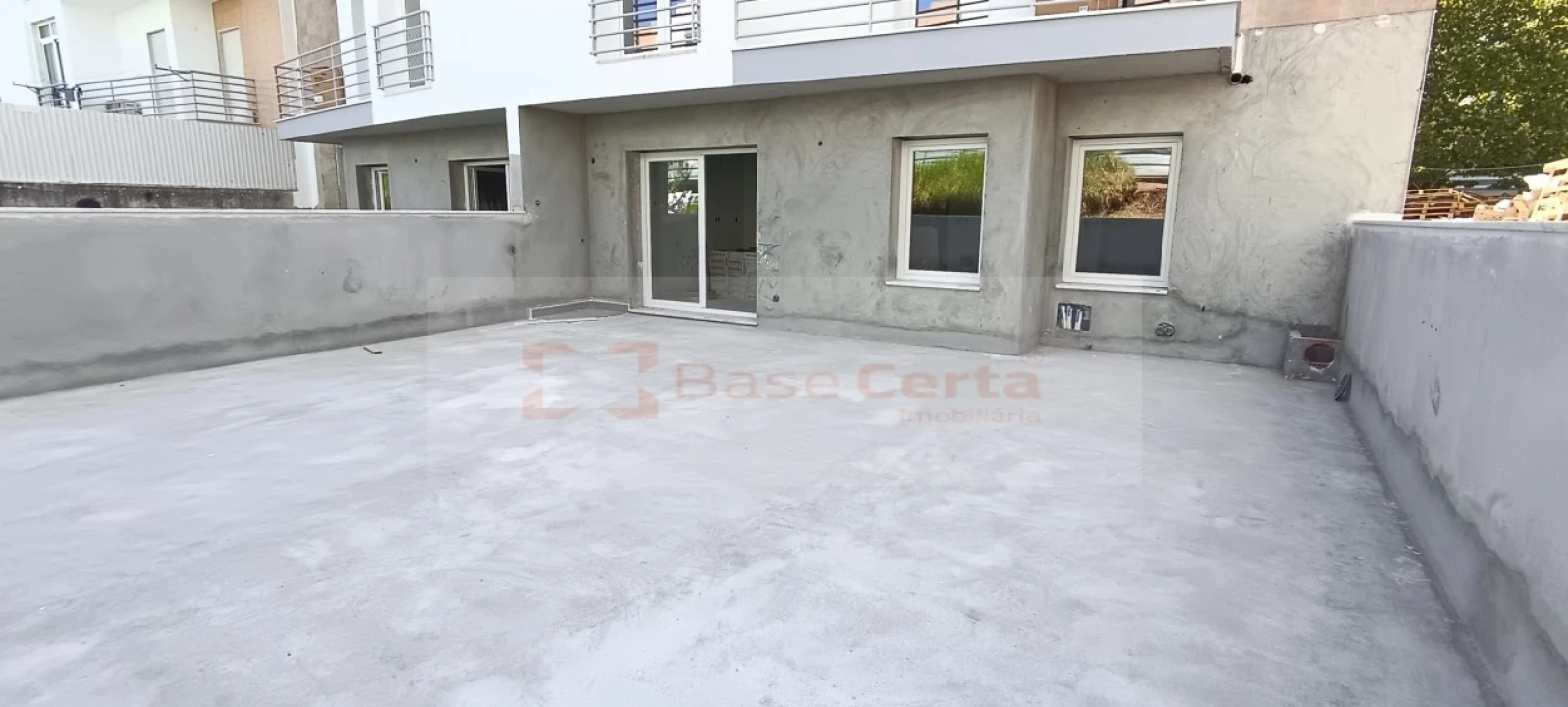 Apartamento T2 para Venda em Vialonga Foto 1