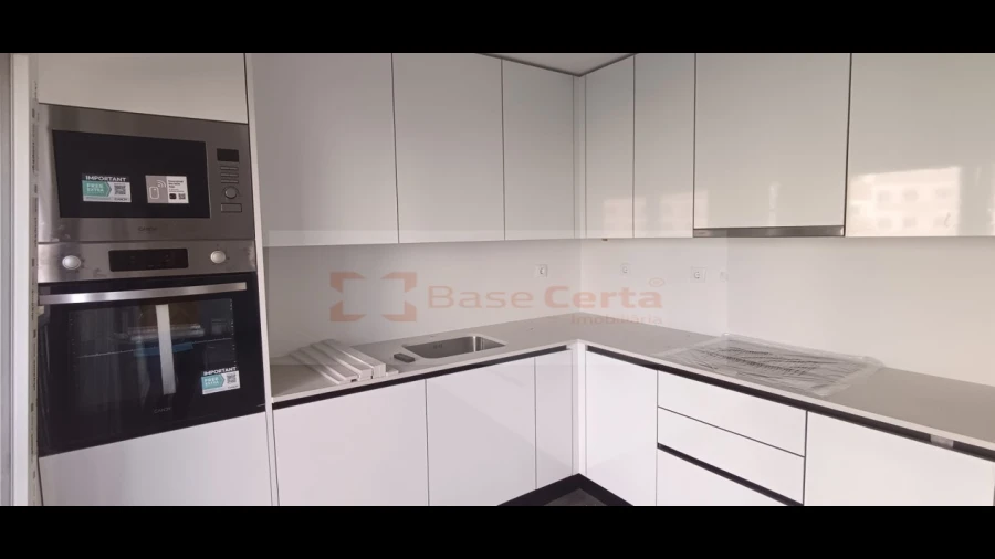 Apartamento T3 para Venda em Corroios