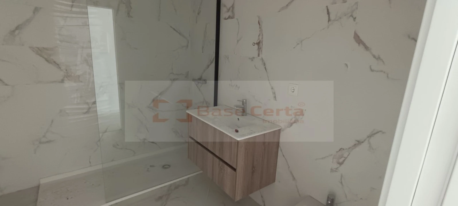Apartamento T3 para Venda em Corroios Foto 23
