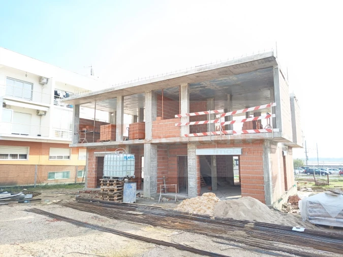 Moradia T3 para Venda em Azambuja Foto 7
