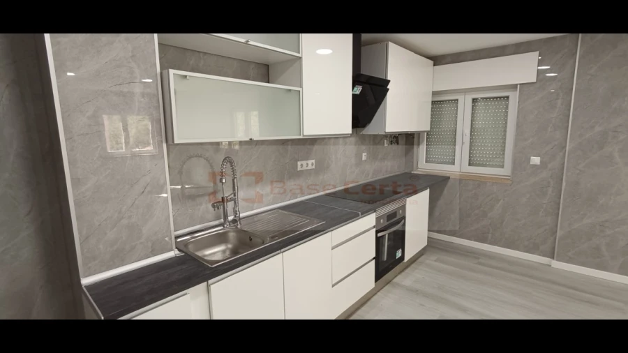 Apartamento T2 para Venda em Corroios