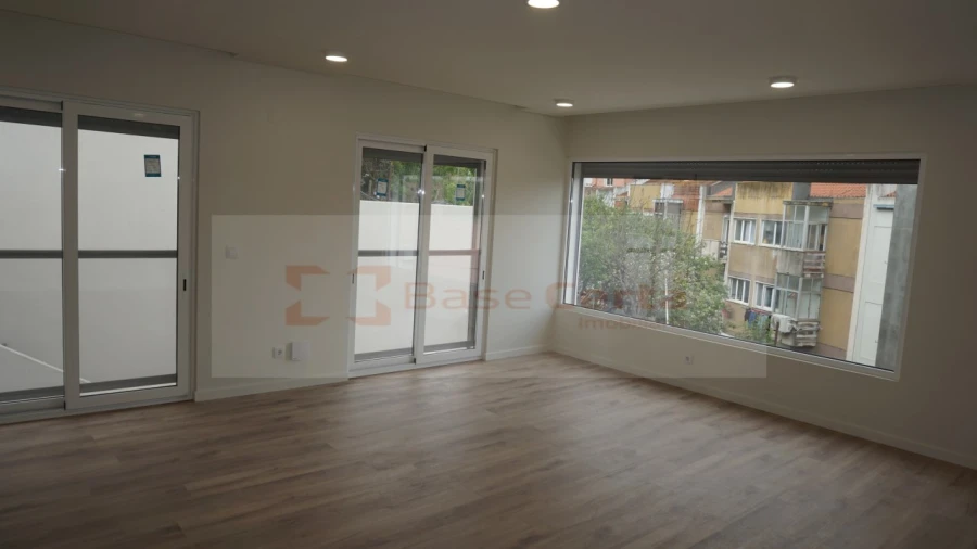 Apartamento T2 para Venda em Santa Clara Foto 19