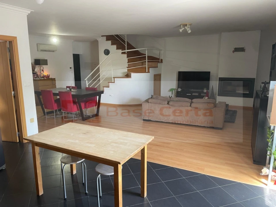 Apartamento T3 para Venda em Vila de Rei Foto 1