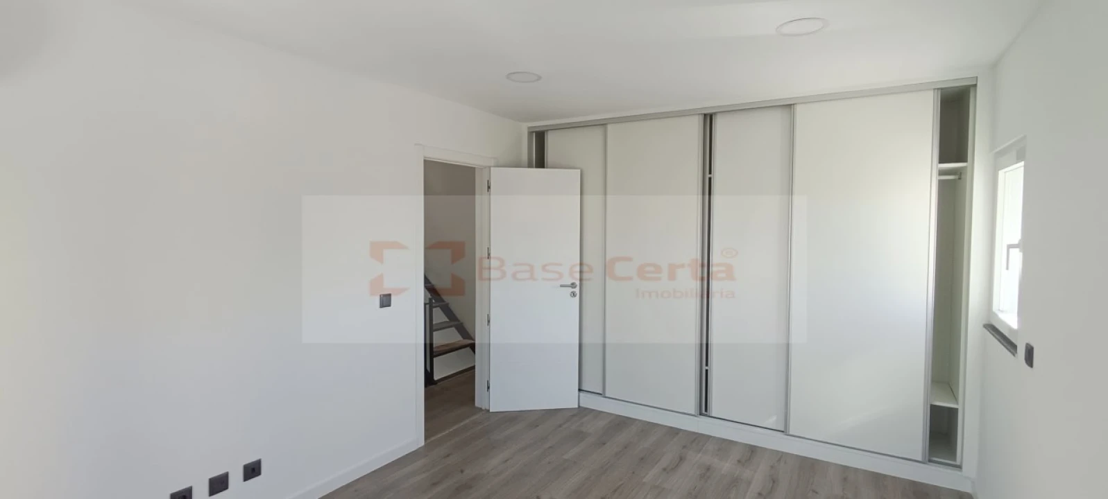 Moradia T3 para Venda em Fernao Ferro Foto 14