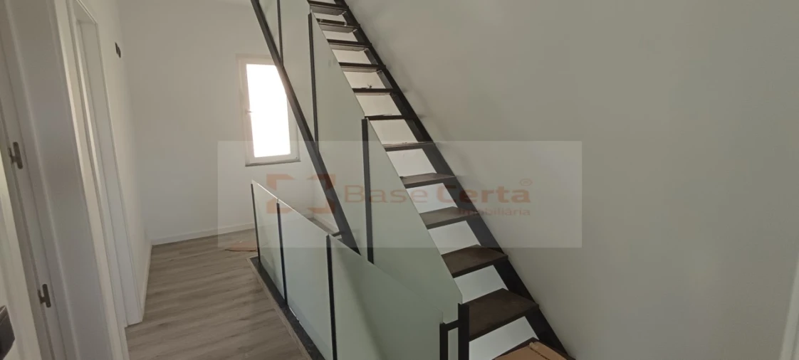 Moradia T3 para Venda em Fernao Ferro Foto 22