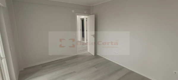Apartamento T2 para Venda em Setubal (São Sebastião)
