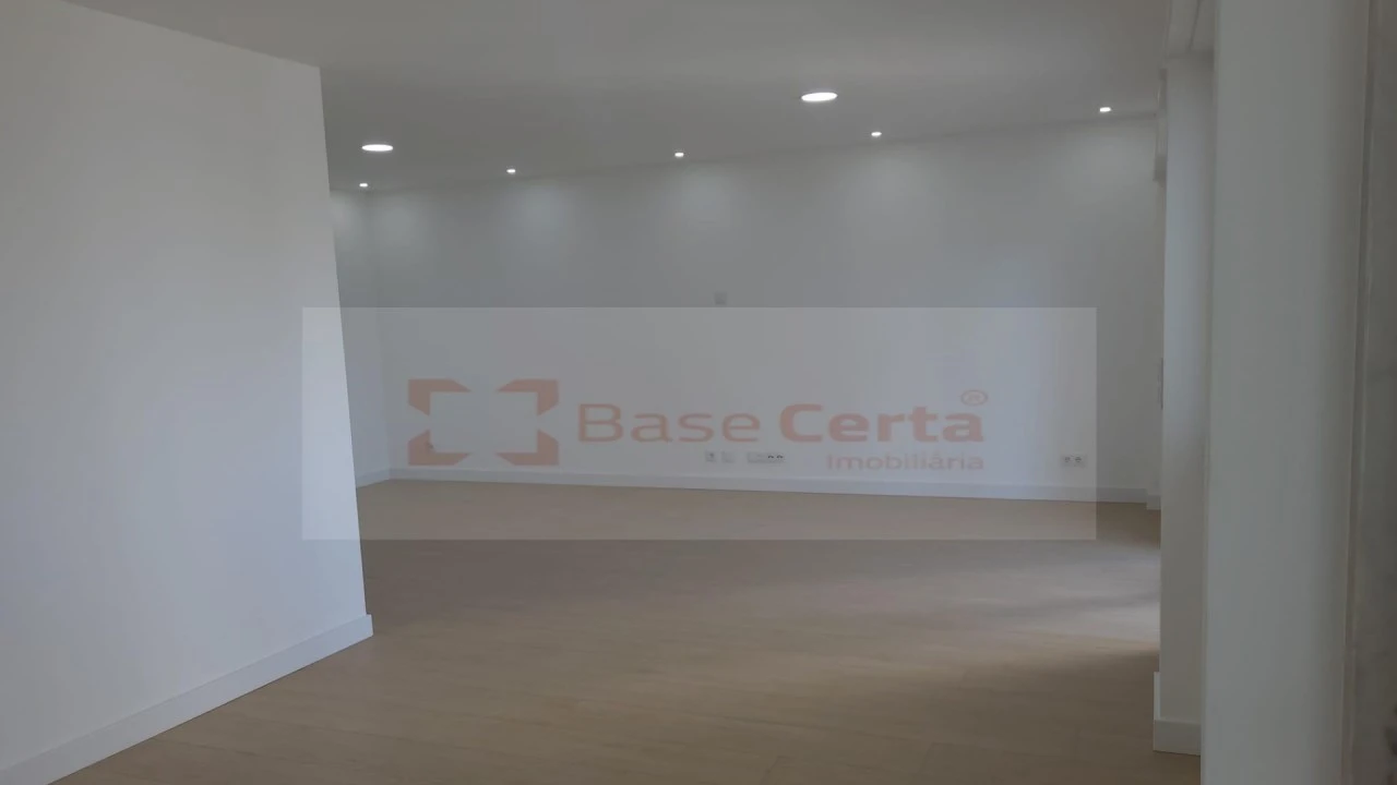 Apartamento T3 para Venda em Lumiar Foto 14