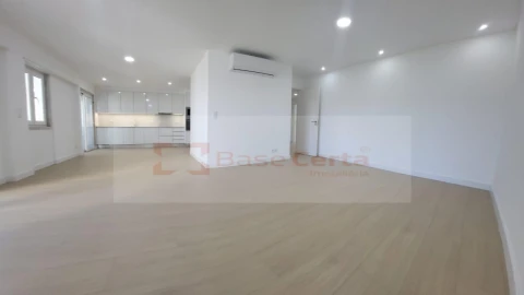 Apartamento T3 para Venda em Lumiar