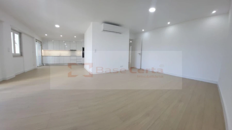 Apartamento T3 para Venda em Lumiar Foto 13