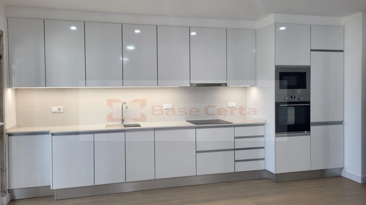 Apartamento T3 para Venda em Lumiar Foto 1