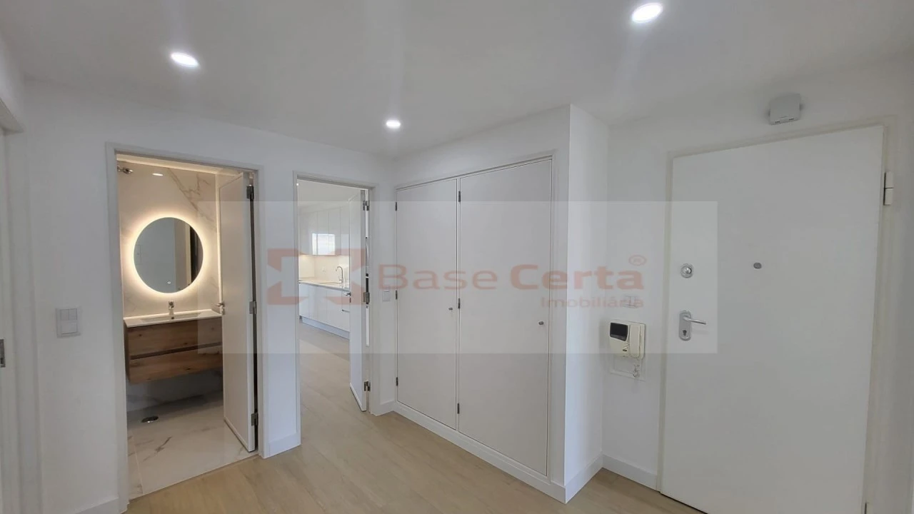 Apartamento T3 para Venda em Lumiar Foto 2