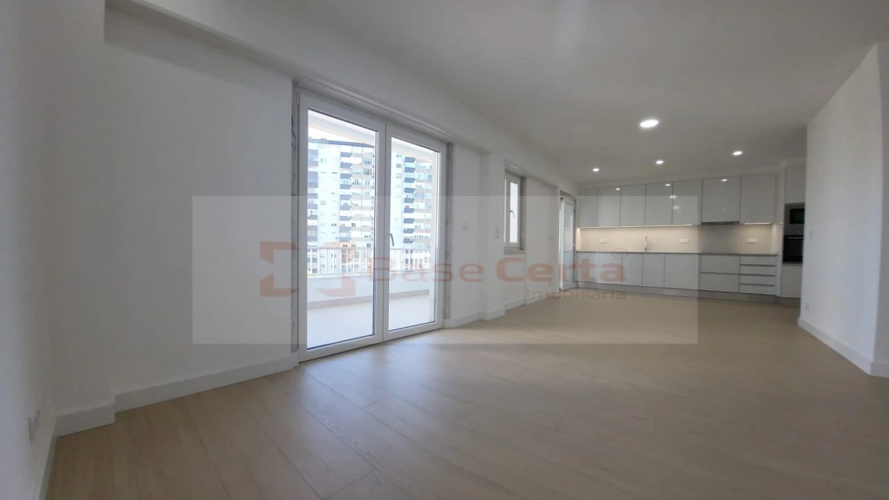 Apartamento T3 para Venda em Lumiar Foto 12