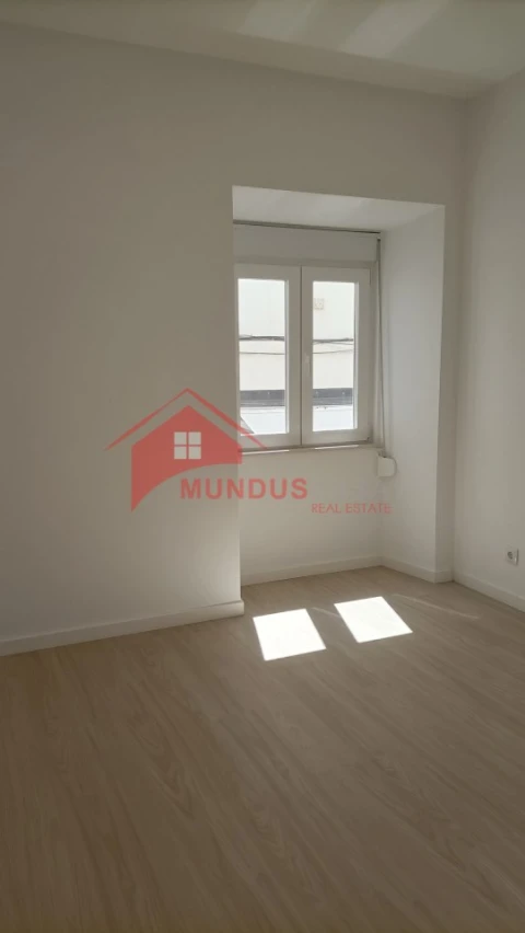 Apartamento T2 para Venda em Sesimbra (Santiago)